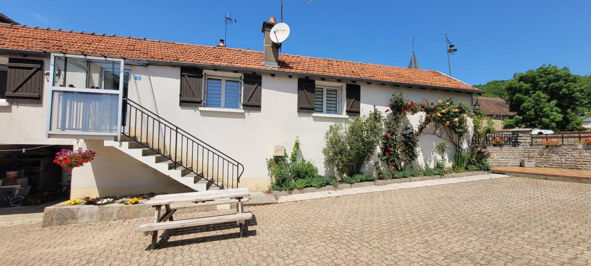 La Maison De L'Abeille De Percey Longeau-Percey Bagian luar foto